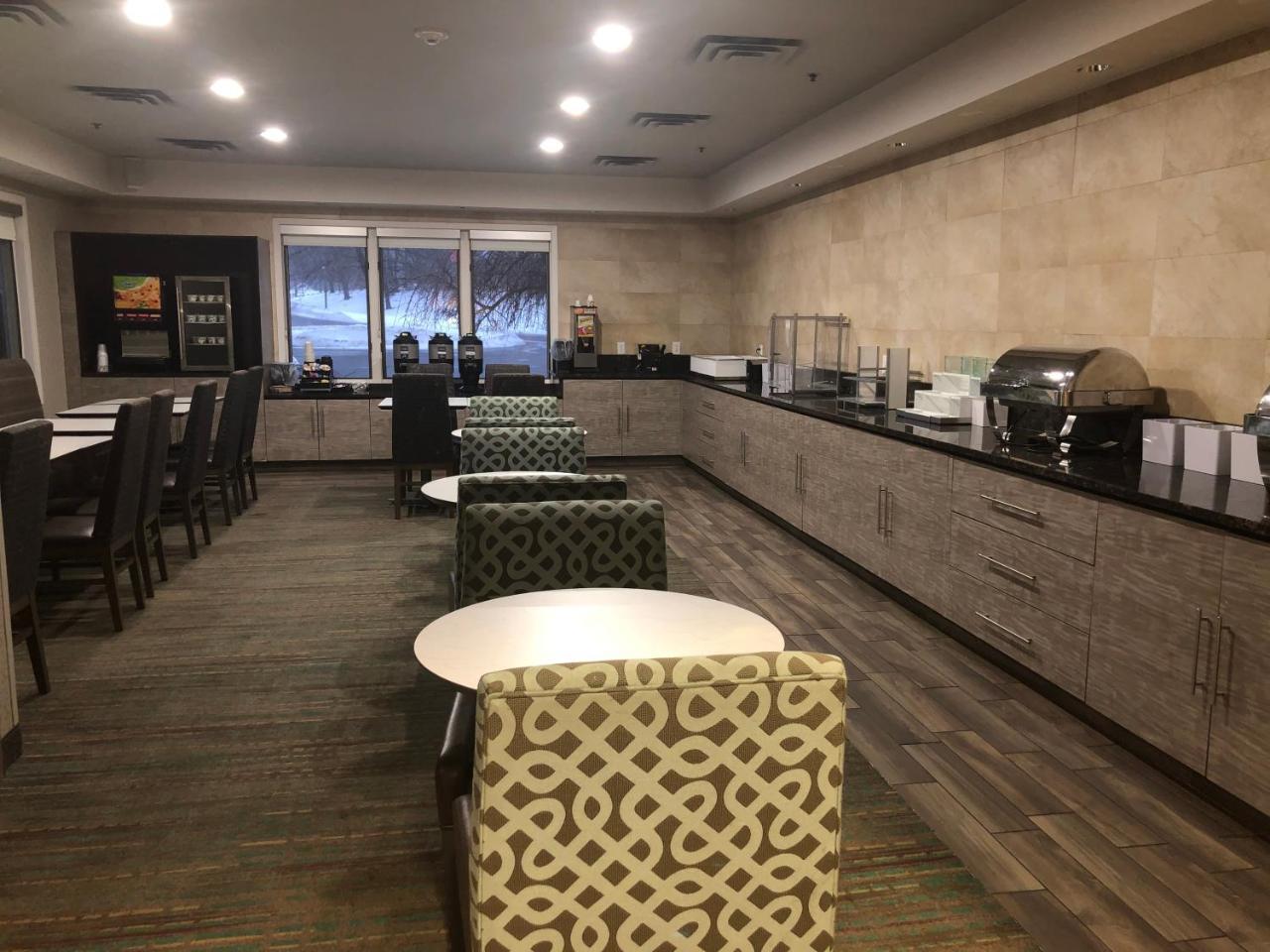 Albany Airport Inn And Suites 莱瑟姆 外观 照片